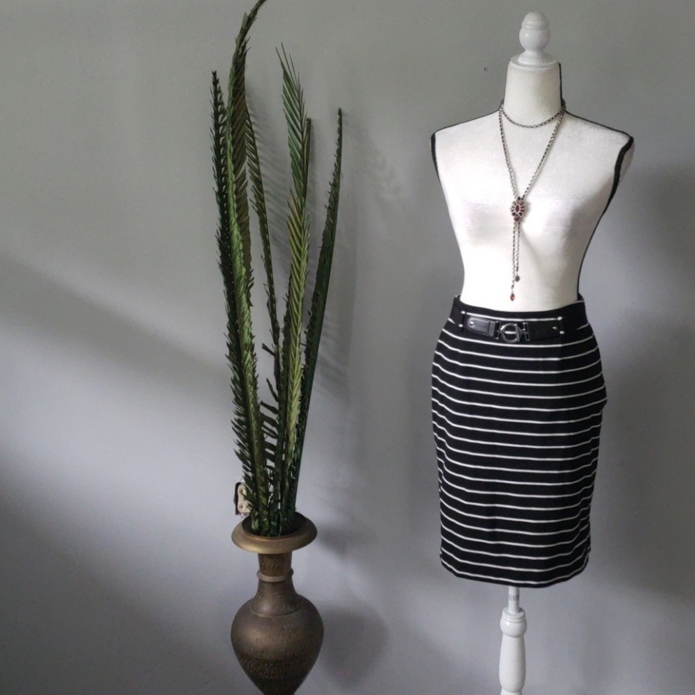 White House Black Market striped pencil skirt